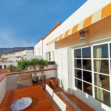 Topfloor Corner Panoramics Views & Pools