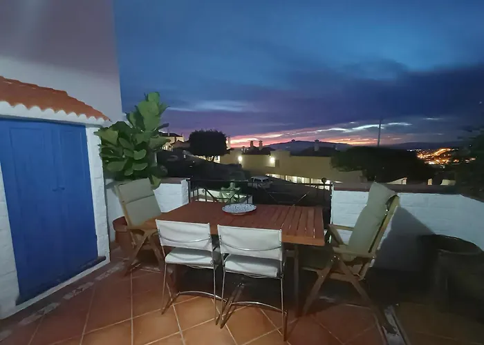 Topfloor Corner Panoramics Views & Pools Appartement *