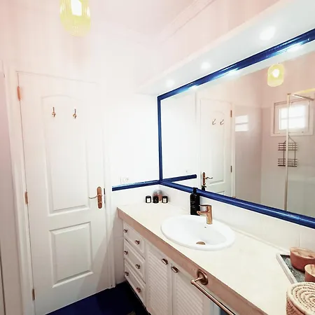 Topfloor Corner Panoramics Views & Pools