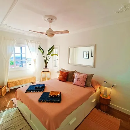 Topfloor Corner Panoramics Views & Pools Appartamento