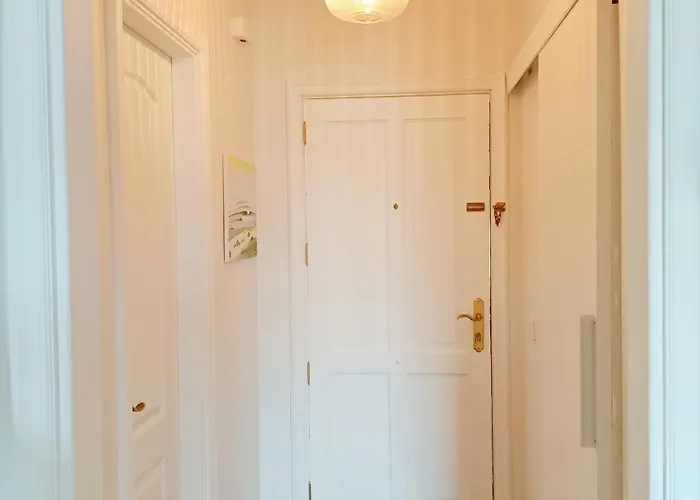 Topfloor Corner Panoramics Views & Pools *