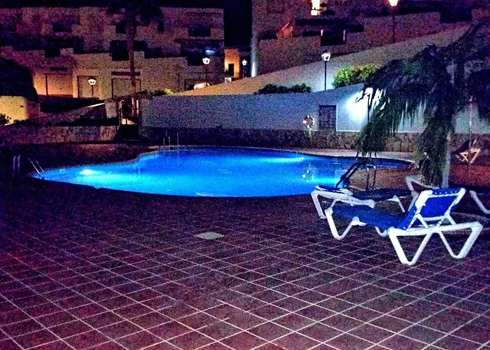 Topfloor Corner Panoramics Views & Pools