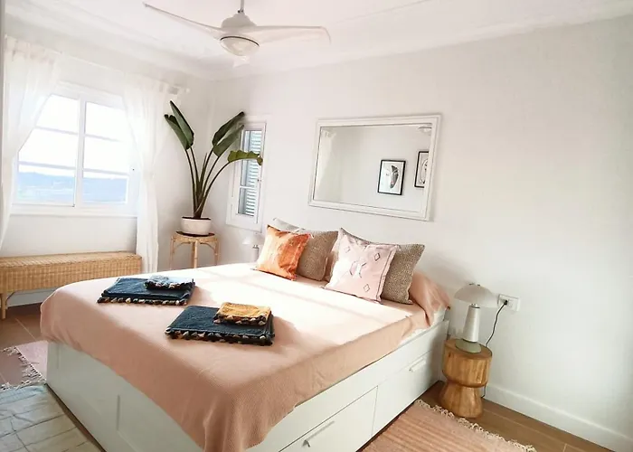 Topfloor Corner Panoramics Views & Pools * Адехе