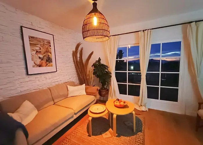 Topfloor Corner Panoramics Views & Pools Апартаменты