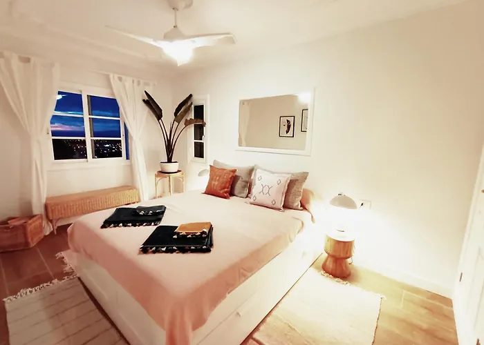 Апартаменты Topfloor Corner Panoramics Views & Pools Адехе