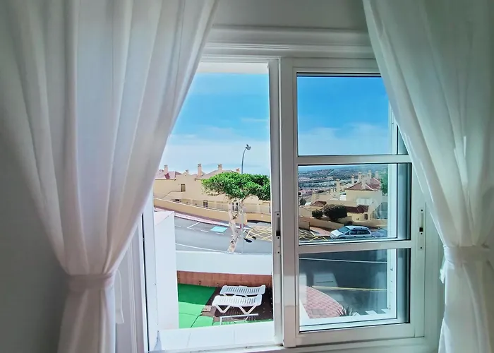 Апартаменты Topfloor Corner Panoramics Views & Pools *