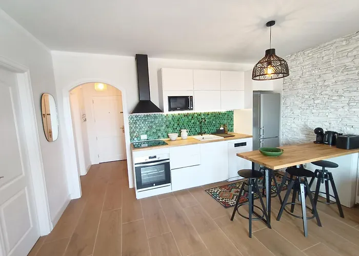 Topfloor Corner Panoramics Views & Pools Апартаменты Адехе