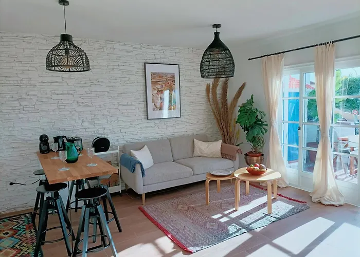 Апартаменты Topfloor Corner Panoramics Views & Pools *