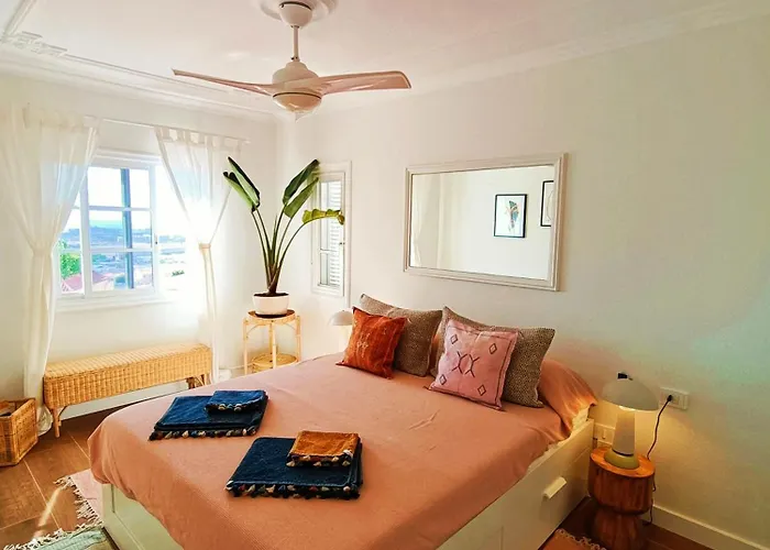 Topfloor Corner Panoramics Views & Pools Апартаменты