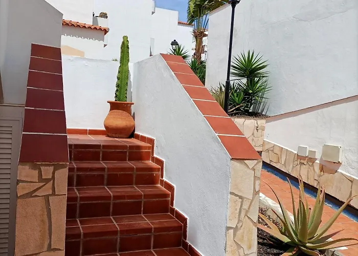 Topfloor Corner Panoramics Views & Pools Апартаменты *