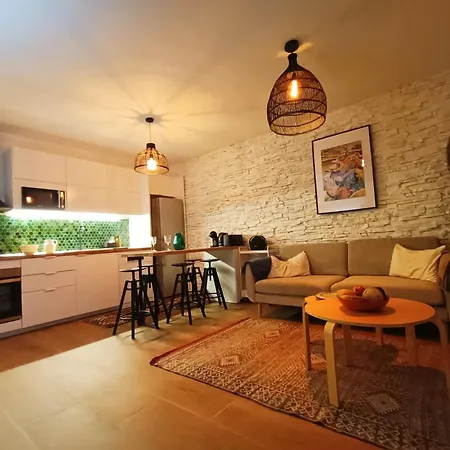 Topfloor Corner Panoramics Views & Pools